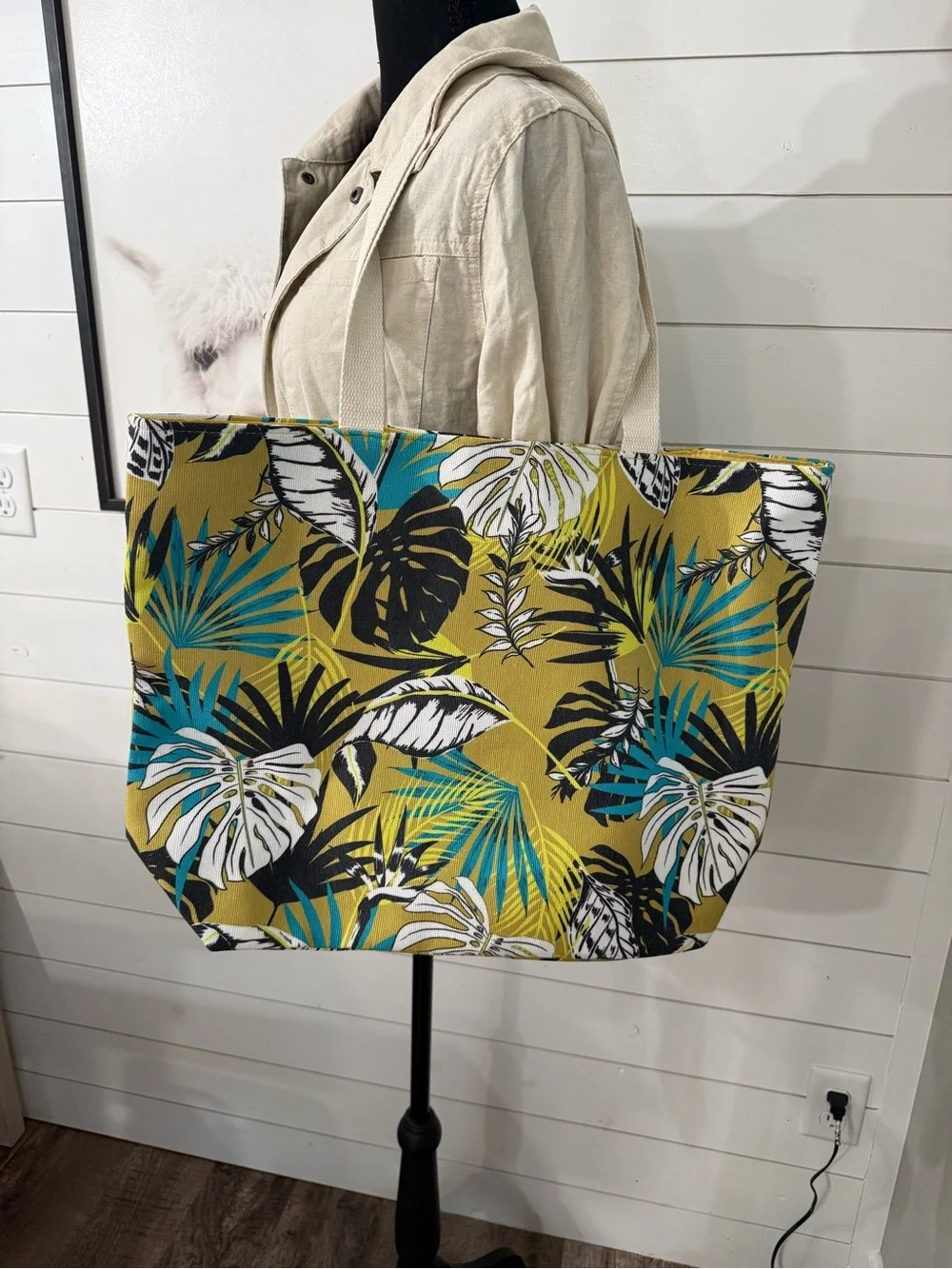 Styliné Tropical Floral Tote Bag Yellow Blue White Snap Closure NWT